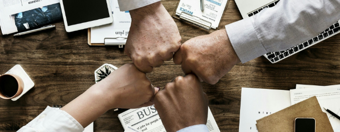 teamwork-3213924_1920.png